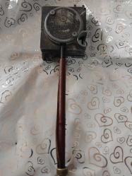 ANTİKA KURMALI ARABA SAATİ, SMIHS MOTOR LONDRA İNGİLTERE ÜRETİM DAMGALI,  6,5x6,6x21 cm. NADİR KOLEKSIYONLUK ÜRÜN,  NOT : ANAHTARI OLMADIĞI İÇİN DENENEMEDİ.