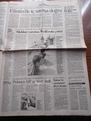 Cumhuriyet Gazetesi - 9 Haziran 2003 -  Galatasaraylı  Bülent Korkmaz Futbol Yürek İşidir -  Ariel Ortega - Yolsuzlukta Hesaplaşma -  Ortadoğu Barışı Recep Tayyip Erdoğan'dan Yol Haritasına Destek - Irakgate Skandalı - Ankara İstanbul Demiryolu Eski Projeye Temel Atıldı - Mesut Yılmaz -  Bülent Ecevit