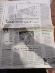Cumhuriyet Gazetesi - 8 Haziran 2005 - Efes Pilsen Şampiyon - Aziz Yıldırım'dan Havuz Resti - Pera Müzesi Kapılarını Açıyor - Marilyn Monroe'nun Eşyasına 1 Milyon Dolar - Başbakanlık Genelgesiyle Yurtlarda Dini Eğitim Dönemi Başlıyor - Usta Yönetmen Mehmet Ulusoy'u Kaybettik - Recep Tayyip Erdoğan İşgalci Gibi Gösteriyor - İlker Başbuğ Uyardı - Barolardan Ahmet Necdet Sezer'e Destek