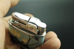 eski çin no 1105 benzinli çakmak (TEKNIK MAVI KUTU