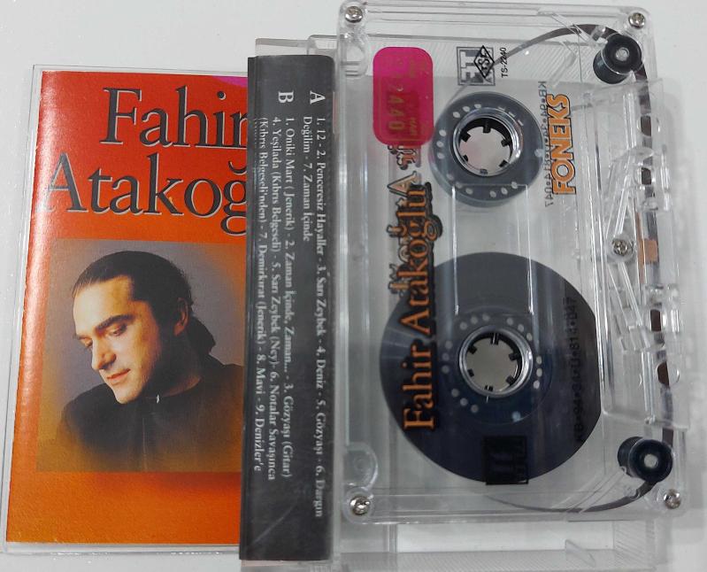 FAHİR ATAKOĞLU'NUN KASET 'İ KIBRIS-SARI ZEYBEK NOSTALJİ ORİJİNAL.