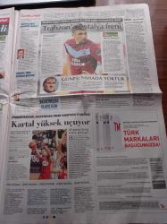 Cumhuriyet Gazetesi - 5 Şubat 2012 - Birleşmiş Milletler Güvenlik Konseyi'nin Suriye Toplantısına Saatler Kala Humus'ta Kanlı Saldırı 300'den Fazla Ölü - Haydarpaşa Tarih Oldu - Son Osmanlı Mahallesi Yıkılıyor - Hacıbektaş İnsanlık Müzesi - AKP Hükümeti Sanattan Korkuyor - Haydi Kızlar Kocaya - Beşar Esad - Kadıköy'de Derbi günü