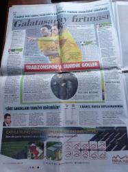 Cumhuriyet Gazetesi - 12 Aralık 2011 - Metin Feyzioğlu Aziz Yıldırım Tahliye Olabilir - Adalet Bakanı Sadullah Ergin Vekillere Kapıyı Kapattı - Haşim Kılıç'tan Darbe Yasağına Destek - Kemal Kılıçdaroğlu'ndan Sert Sözler- Wall Street 47 Kişiye Gözaltı - Türk İş'te Mustafa Kumlu Yeniden Başkan