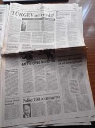 Cumhuriyet Gazetesi -11 Nisan 2014 - Meclis'ten Dopinge Yasal Önlem Yolda - CHP TÜRGEV'e Para Verenler Karşılığında Ne Aldı - AKP Çağdaş Yaşamı Destekleme Derneği'ne De Bağış Yapılıyor - AKP'nin 55 Seçim İtirazından 40'ı Kabul Edildi Muhalefet İse Sürekli Reddedildi - İstanbul'da Baskın Ankara'da Gaz - İçişleri Bakanı Efgan Ala'dan 17 Aralık Operasyonunun Emniyet Bilançosu - Alevileri Kestiler