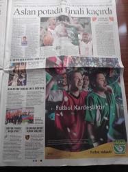 Cumhuriyet Gazetesi - 13 Nisan 2008 - Başsavcılık Gülen Cemaatinin Şeriat Amaçlı Çete Oluşturduğunu Kanıtlarla Gösterdi - İtalyan Sanatçı Pippa Bacca Ölü Bulundu - Barış Elçisine İğrenç Tecavüz - İtalya'da Seçimler Bugün Yapılacak - Profesör Yaşar Gürbüz'den AKP Hakkındaki Kapatma Davasına İlişkin Çarpıcı Yorum ABD'nin Oyunu Bozuldu - Deniz Baykal'dan Başbakan Recep Tayyip Erdoğan'a Tıynetinde Rüşvet Var