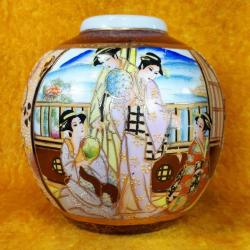 VINTAGE RESİMLİ ALTIN YALDIZ EL DEKORLU ÇİN PORSELEN VAZO