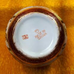 VINTAGE RESİMLİ ALTIN YALDIZ EL DEKORLU ÇİN PORSELEN VAZO