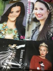 KATY PERRY-DEMI LOVATO-JUSTIN BIEBER-MILEY CYRUS-HAYDİ ÇALKALA DEV POSTER