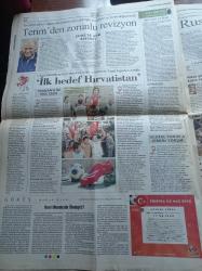 Cumhuriyet Gazetesi - 19 Haziran 2008 - Borsalar Çökebilir - Yargıtay'dan Türbana Ret - YÖK Başkanı Gerekirse İmam Hatipleri Kapatalım Dedi - Arapların Tarım Deposu - Kene Vakaları Artacak - İsrail Hamas'la Ateşkes İlan Etti