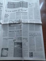 Cumhuriyet Gazetesi - 19 Aralık 2013 - Yolsuzluk Soruşturması Yürürken AKP'den Jet Hamle Geldi - Emniyette Kelleler Uçtu - CHP Lideri Kemal Kılıçdaroğlu Hükümet Yolsuzluğu Kabul Etti - ABD Bizi Aile Kavgasına Çekmeyin - Recep Tayyip Erdoğan Ve Bülent Arınç İllegal Örgütü Ortaya Çıkarmak Boynumuzun Borcu - Zafer Çağlayan - Egemen Bağış