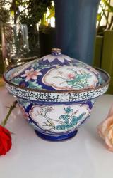 Antika art nouveau bakır mineli çiçekli kapaklı vazo şekerlik