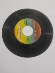 Neşet Ertaş Kendim Ettim Kendim Buldum - Hapishanelere Güneş Doğmuyor 45 lik Plak (Orjinal Dönem Baskı)