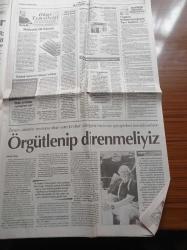 Cumhuriyet Gazetesi - 1 Nisan 2013 - Freddie Mercury Ve Lady Diana'nın 30 Yıllık Sırrı - İşsizsin Sen İşsiz Kal - Başbakan Recep Tayyip Erdoğan'a Koruma Duvarı - CHP PM Üyesi Ercan Karakaş Eleştirmek Barış Karşıtlığı Değildir - Radyasyona Tel Örgülü Önlem - AKP Anketinde Öcalan Sıkıntısı - Polislere İşkence Suçlaması - Başbakan Recep Tayyip Erdoğan'dan İsmet İnönü'süz Mesaj - Fenerbahçe Yakın Takipte