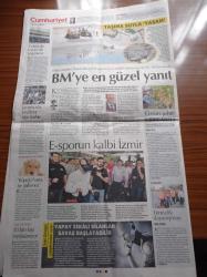 Cumhuriyet Gazetesi - 17 Eylül 2019 - Cenk İldem'den Bronz - TRT'de Oyun Üstüne Oyun - Tarihi Köşkte Zirve - İran Cumhurbaşkanı Ruhani Rusya Devlet Başkanı Putin Ve Cumhurbaşkanı Recep Tayyip Erdoğan Biraraya Geldi - Tarık Akan Unutulmadı - Velilerin Menzil Tarikatı Baskısına Karşı Direnci Karşılık Buldu