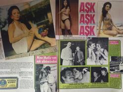 Pazar Haftalık Aktüalite Sinema Tiyatro Müzik ve Magazin Dergisi - 15 Aralık 1972 - Leyla Sayar - Seher Şeniz - Feri Cansel - Ümit Utku - Nevzat Pesen - Hasan Dalgıç - Erkut Taçkın - Nurhan Damcıoğlu - Ercan Yerseni - Nevin Bozkurt - Liza Pinto - Sema Özkent - Erol Akdoğdu - Erkan Güvenç - Zeki Müren - Kemal Sarper - Ahmet Oral - Zeynep Oral - Nami Dilbaz - Ural Birand - Eva Kroese - Serpil Örümcer - Yılmaz Türk - Kazım Şahin - Gülizar - Orhan Bükey - Nihal Yeşil - Zeki Çetin - Hasan Ertuğ - Mine Mutlu - Ekrem Gencay - Engin Çağlar - Galatasaraylı Kaleci Yasin - Zeynep Aksu - Sadri Alışık - Ülkü Erakalın - Sema Özcan - Mehmet Sarper - Aliki Vuyuklaki - Orhan Günşiray - Şevket Aktunç - Filiz Akın - Cüneyt Arkın - Betül Işıl - Oya Peri - Neşe Karaböcek - Nevin Nuray - Suda Ergün Rona - Emel Sayın - Pakize Suda fotoğraf ve haberi - Edison Ampul Reklamı - Persil Deterjan Reklamı - Tam Takım