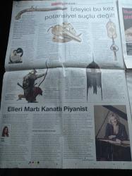 Cumhuriyet Pazar Gazetesi - 21 Ağustos 2011 - Sayı 1326 - Camilere Eli Değen İlk Kadın Makbule Yalkılday Fotoğrafı- Silah Seksiyonu Yeniden Doğdu- Eminem- İlluminati- Melissa Papel- Bulfinch'ten Eski Yunan Ve Roma Mitleri - Dünya Nüfusu Genişleme Oranı - Huzur Değil Konukevi - Ataol Behramoğlu