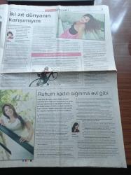 Cumhuriyet Pazar Gazetesi - 21 Ağustos 2011 - Sayı 1326 - Camilere Eli Değen İlk Kadın Makbule Yalkılday Fotoğrafı- Silah Seksiyonu Yeniden Doğdu- Eminem- İlluminati- Melissa Papel- Bulfinch'ten Eski Yunan Ve Roma Mitleri - Dünya Nüfusu Genişleme Oranı - Huzur Değil Konukevi - Ataol Behramoğlu