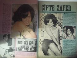 Pazar Haftalık Aktüalite Sinema Tiyatro Müzik ve Magazin Dergisi - 7 Ekim 1967 - Türkan Şoray - İrfan Ünal - Zeki Müren - Pervin Par - Cevat Kurtuluş - Sadri Alışık - Murat Soydan - Nurlan San - Natuk Baytan - Hüseyin Zan - Figen Han - Sema Özcan - Cüneyt Arkın - Ediz Hun - Ekrem Bora - Zeynep Berk - Ülkü Erakalın - Selda Alkor - Metin Ersoy - İzzet Günay - Figen Han - Suna Keskin - Turan Aksoy - Sevtap Deniz - Hayri Caner - Gönül Yazar fotoğraf ve haberi - Dört Killing Haberi - Bu Yıl Tiyatro Yok Haberi - Bir Sette Üç Ayrı Film Haberi - Puro Tuvalet Sabunu Reklamı - Doctor Renaud Şampuan Reklamı - Tam Takım Dergi