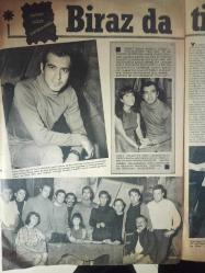Pazar Haftalık Aktüalite Sinema Tiyatro Müzik ve Magazin Dergisi - 4 Ekim 1968 - Filiz Akın - Halit Şoray - Nazan Şoray - Meliha Sav - Yılmaz Duru - Sabahat Coşkun - Nilüfer Aydan - Feridun Çölgeçen - Cüneyt Arkın - Leon Sason - Zeynep Değirmencioğlu - Kartal Tibet - Feridun Çölgeçen - Şakir Eczacıbaşı - Hüseyin Hacıbaşıoğlu - Agah Özgüç - Giovanni Scognamillo - Peri Han - Mete Kalkavan - Maruf Bekdaş - Gönül Yazar - İlhan Engin - Nebahat Çehre - Tanju Korel - Meltem Mete - Can Sel - Hüseyin Zan - Fikret Hakan - Celile Toyon - Roudolph Valentino - Sara Stephan - Rana Cebbar fotoğraf ve haberi - Haftanın Ardından Haberi - Türk Sinemasında Seks Haberi - Yıldız Örgüleri Reklamı - Tokalon Yüz Kremi Reklamı - Tam Takım Dergi