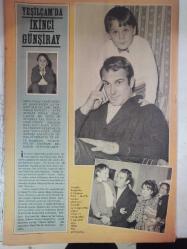 Pazar Haftalık Aktüalite Sinema Tiyatro Müzik ve Magazin Dergisi  - 1 Ocak 1966 - Sevda Ferdağ - Selda Alkor - Fatma Girik - Türkan Şoray - Semra Sar - Ayhan Işık - Tamer Yiğit - Hülya Koçyiğit - Göksel Arsoy - Suzan Avcı - Neriman Köksal - Feridun Kete - Sevim Çağlayan - Yılmaz Gündüz - Ajda Pekkan - Gönül Yazar - Özden Çelik - Vahi Öz - Bilge Tandoğaç - Necdet Tosun - Neriman Köksal - Filiz Akın - Nuran Aksoy - Çolpan İlhan - Orhan Günşiray - Yılmaz Güney - Süleyman Turan - Tamer Yiğit - Yıldız Tezcan - Semih Sergen - Leyla Sayar - Öztürk Serengil - Filiz Akın fotoğraf ve haberi - Ne Oldu Ne Bitti Haberi - 1966 İçin Yıldızlar Fala Baktı Haberi - Pop Sabun Reklamı - Taft Saç Spreyi Reklamı - İpana Diş Macunu Reklamı - Genç Arkadaşlar Fotoromanı - Kırık Kalp Fotoromanı - Tam Takım Dergi