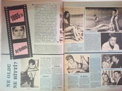 Pazar Haftalık Aktüalite Sinema Tiyatro Müzik ve Magazin Dergisi  - 1 Ocak 1966 - Sevda Ferdağ - Selda Alkor - Fatma Girik - Türkan Şoray - Semra Sar - Ayhan Işık - Tamer Yiğit - Hülya Koçyiğit - Göksel Arsoy - Suzan Avcı - Neriman Köksal - Feridun Kete - Sevim Çağlayan - Yılmaz Gündüz - Ajda Pekkan - Gönül Yazar - Özden Çelik - Vahi Öz - Bilge Tandoğaç - Necdet Tosun - Neriman Köksal - Filiz Akın - Nuran Aksoy - Çolpan İlhan - Orhan Günşiray - Yılmaz Güney - Süleyman Turan - Tamer Yiğit - Yıldız Tezcan - Semih Sergen - Leyla Sayar - Öztürk Serengil - Filiz Akın fotoğraf ve haberi - Ne Oldu Ne Bitti Haberi - 1966 İçin Yıldızlar Fala Baktı Haberi - Pop Sabun Reklamı - Taft Saç Spreyi Reklamı - İpana Diş Macunu Reklamı - Genç Arkadaşlar Fotoromanı - Kırık Kalp Fotoromanı - Tam Takım Dergi