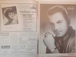 Perde Haftalık Ses Tiyatro ve Sinema Mecmuası Dergisi - 2 Mart 1964 - Sayı:22 - Muhterem Nur - Ayhan Işık - Sahibinin Sesi Filmi - Nurinisa Toksöz - Yılmaz Duru - Feridun Çölgeçen - Jayne Mansfield - Orhan Günşiray - Semiramis Pekkan - Ahmet Tarık Tekçe - Feriha Şen - Tanju Gürsu - Özden Çelik - Zeynep Değirmencioğlu - Vites Mehmet - Nilüfer Aydan - Çiğden Koç - Günseli Genmen - Sadi Hanef - İsmet İnönü - Onur Onat - Perihan Tpçu - Aysel Durukan - Nihal Odyakmaz - Suzan Ersin - Yıldız Küçük - Suzan Ersin - Aydın Uçak - Sevda Sümer - Engin Ünal - Aysun Dilmen - Hilmi Erbil - Gönül Bayram - Belgin Doruk - Süheyl Denizci - Frank Sinatra - Engin Cezzar - Genco Erkal - Öztürk Serengil - Alaaddin Şensoy - Tülin Korman - Serpil Gül - Tamer Yiğit - Brigitte Bardot - Sadri Alışık - Muammer Karaca - Semra Sar - Yılmaz Duru - Kazova Kıyafet Reklamı - Tam Takım Dergi