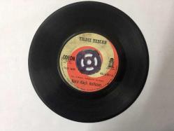 Yıldız Tezcan - Perişanım & Kara Kaşlı Haticem  - Türkçe 45'lik Plak