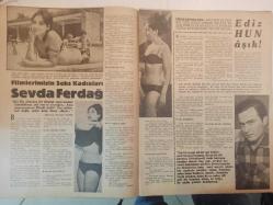 Perde Haftalık Ses Tiyatro ve Sinema Mecmuası Dergisi - 12 Temmuz 1965 - Sayı:28 - Leyla Sayar - Acar Film - Sonsuz Geceler - Garip Bir İzdivaç - Kadın İsterse - Vahşi Gelin - Buzlar Çözülmeden - Çiçekçi Kız - Fikret Hakan - Neşe Can - Bumin Gaffar - Claudia Cardinale - Çetin Ener - Alain Delon - James Bond - Marilyn Monroe - Ulvi Doğan - Nevzat Pesen - Rüçhan Çamay - Turgut Demirağ - Murat Köseoğlu - Feridun Kete - Leyla Sayar - Atıf Yılmaz - İzzet Günay - Orhan Günşiray - Sevda Ferdağ - Ediz Hun - Neriman Köksal - Hülya Koçyiğit - Marcello Mastroianni - Nebahat Çehre - Müzeyyen Çehre - Dr. Alaeddin Yavaşça - Neşe Can - Sevim Şengül - Müzeyyen Senar - Cüneyt Gökçer - Aydın Şahenk - Figen Şahenk - Kim Novak - Robert Hossein - Gönül Yazar - Südorono İlaç Reklamı - Gripin İlaç Reklamı - Şükran Özer Doruk fotoğraf ve haberi - Tam Takım Dergi