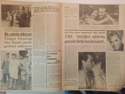Perde Haftalık Ses Tiyatro ve Sinema Mecmuası Dergisi - 2 Ağustos 1965 - Sayı:31- Belgin Doruk - Südorono Krem Reklamı - Hülya Koçyiğit - Zeki Müren - Fikret Hakan - Melek Koçyiğit - Debbie Reynolds - Kim Novak - Elke Sommer - Doris Day - Nathalie Wood - Ann Margrit - Ajda Pekka - Suzan Söze - Birsen Menekşeli - Turgut Demirağ - Muzaffer Tema - Nesrin Sipahi - Tamer Yiğit - Farah Diba - Nuri Sesigüzel - Türkan Şoray - Nuran Aksoy - Türkan Türker - Marlon Brando - Lübnanlı Sultan - Gripin İlaç Reklamı - Pertev Krem Reklamı - Tam Takım Dergi