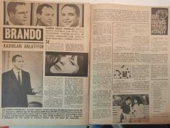 Perde Haftalık Ses Tiyatro ve Sinema Mecmuası Dergisi - 2 Ağustos 1965 - Sayı:31- Belgin Doruk - Südorono Krem Reklamı - Hülya Koçyiğit - Zeki Müren - Fikret Hakan - Melek Koçyiğit - Debbie Reynolds - Kim Novak - Elke Sommer - Doris Day - Nathalie Wood - Ann Margrit - Ajda Pekka - Suzan Söze - Birsen Menekşeli - Turgut Demirağ - Muzaffer Tema - Nesrin Sipahi - Tamer Yiğit - Farah Diba - Nuri Sesigüzel - Türkan Şoray - Nuran Aksoy - Türkan Türker - Marlon Brando - Lübnanlı Sultan - Gripin İlaç Reklamı - Pertev Krem Reklamı - Tam Takım Dergi
