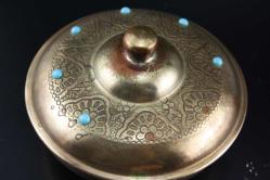 ORJİNAL BAKIR ŞEKERLİK VEYA BENZER BİRŞEY İŞLEMELİ COK ESKİ      DETAYLAR RESIMLERDE       (ASAF KOLİSİ