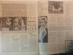 Perde Haftalık Ses Tiyatro ve Sinema Mecmuası Dergisi - 8 Kasım 1965 - Sayı:45- Brigitte Bardot - Çanakkale Arslanları filmi - Belgin Doruk - Leyla Sayar - Arlene Dahl - Marlene Dietrich - Greta Garbo - Alain Delon - Maximilian Schell - Göksel Arsoy - Mine Soley - Yılmaz Güney - Nebahat Çehre - Sadri Alışık - Kerem Alışık - Gönül Yazar - Hülya Koçyiğit - Cüneyt Arın - Tunç Oral - Aysel Tanju - Hülya Koçyiğit - Reha Yurdakul - Pervin Par - Selma Güneri - Little Tony - Frida Boccara - İbrahim Solmaz - Cüneyt Arkın - Türkan Şoray - Fikret Hakan - Altan Karındaş - Sevda Ferdağ - Ahmet Mekin - Turgut ÖZatay - Tamer Yiğit - Ayhan Işık - Sadri Alışık - Pervin Par - Behiye Aksoy - Sevim Tanürek - Nuri Sesigüzel - Yıldız Tezcan - Sevim Tan Ürek - Behiye Aksoy- Zeki Müren - Mualla Mukadder - Brigitte Bardot - Nilüfer Aydan - Nebahat ÇEhre - Gripin İlaç Reklamı - Südorono Krem Reklamı - Pertev Krem Reklamı