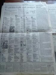 Cumhuriyet 2 Gazetesi - 8 Haziran 1993 - Mağaracılık Altın Çağını Yaşıyor - Neden Kapitalizm Ve Mafya İş Demektir - Garip Bir Kent Kahire - Uzay Üssüne Benzetilmeye Çalışılan Evler - Ünlü Fransız Yazar Jean Genet Hırsız Vefasız Ve Eşcinsel - Yeşilçam'da Senaryo Yazarı Olmak