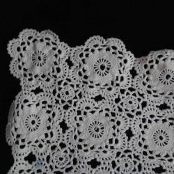 517 MOTİFTEN YAPILMIŞ DANTEL MASA ÖRTÜSÜ TAKIMI