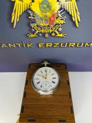 IWC 1907 Tarihli Tırnak Basmalı Gümüş Cep Saati