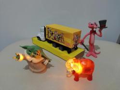 Tipitip reklam görselli taşıma nakliye kamyon baby Yoda pembe panter ışıklı Fil Anahtarlık set koleksiyon dekor hediye nostalji tasarım süs hobi eğlence vintage aksesuar promosyon reklam