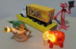 Tipitip reklam görselli taşıma nakliye kamyon baby Yoda pembe panter ışıklı Fil Anahtarlık set koleksiyon dekor hediye nostalji tasarım süs hobi eğlence vintage aksesuar promosyon reklam