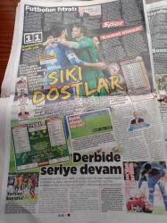 Milliyet Gazetesi - 26 Ekim 2015 - Balotelli'ye Çıplak Fotoğraf Davası - Fenerbahçe Galatasaray Derbisi Kardeş Payı - Başbakan Ahmet Davutoğlu Terörle Sınandık  - Mültecilere Kod Okulu - Recep Tayyip Erdoğan'dan Tel Abyad Tepkisi - MHP Lideri Devlet Bahçeli Türkiye'nin Geleceğinin Bıçak Sırtında Olduğunu Söyledi - Spor Bakanı Çağatay Kılıç