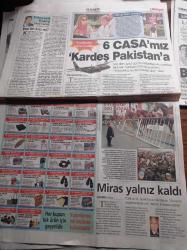 Milliyet Gazetesi - 27 Mayıs 2001 - Kamu Emekçileri Sendikaları Konfederasyonu Eyleminde 500 Gözaltı - 6 CASA'mız Kardeş Pakistan'a - Kemal Derviş Form Tutuyor - Anka Ajansı 30 Yaşında- Devlet Bahçeli Başbakanlık Kısmet İşi - Sağlık Bakanı Osman Durmuş - Tebrikler Fenerbahçe Teşekkürler Galatasaray Aslan Hagi