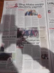 Cumhuriyet Gazetesi - 18 Mayıs 2015 - Beşiktaş'lı Tolgay Muhammed Ali Gibi Savaşçıyım -  Büyük Firar Yazı Dizisi - Mahir Çayan -- Gezi'nin Sembol Parkında Kafe Tepkisi - Türkiye'nin Başında Dinazor Var - Kemal Kılıçdaroğlu Dine Kitaba Saygısı Olan Bunu Yapmaz -  Tuzla Ermeni Yetimhanesi Yıkılmasın - Recep Tayyip Erdoğan - Efgan Ala - Hayata Dönüş Operasyonu - Sadettin Tantan -  Can Yücel - Beşar Esad -