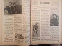 Artist Haftalık Ses Tiyatro ve Sinema Mecmuası Dergisi - 16 Haziran 1960 - Sayı:6 - Neriman Köksal - Neşe Yulaç - Nedret Güvenç - Efkan Efekan - Orhan Günşiray - Marilyn Monroe - Ulla Darni - Süreyya Duru - Cavidan Dora - Asuman Aydan - Audrey Hepburn - Ülkü Erakalın - Göksel Arsoy - Belgin Doruk - Dr. Alyanak - Faruk Kenç - Eşref Kolçak -Zafer Sülek - Osman Özcan - Öztürk Serengil - Kenan Ersoy - Şükran Özer - İhsan Doruk - Muzaffer Akgün - Suba Edipoğlu - Sevim Çağlayan - Sabık İtidar - Aziz Basmacı - Mediha Demirkıran - Lale Oraloğlu - Yıldız Kenter - Behçet Kemal Çağlar - Sevim Çağlayan - Celal Bayar - Fatih Rüştü Zorlu - Mualla Mukadder - Muhterem Nur - Neşe Yulaç - Zühal Üstüntaş - Leyla Sayar - İbrahim Sormaz - Muzaffer Nebioğlu - Ahmet Mekin - Emel Yıldız - Marlon Brando - Olcayto - Nevin Demirdöven - Orhan Kuyucaklı - Neşe Yulaç - Nedret Güvenç - Belgin Doruk - Efkan Efekan - Orhan Günşiray - Cavidan Dora fotoğraf ve haberi - Tam Takım Dergi