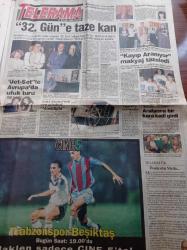 Sabah Pazar Melodi Gazetesi - 17 Eylül 1995 - Sinema Tarihinin En Pahalı Filmi Waterworld - Kevin Costner - Yeşim Salkım Kendimi Şarkıcı Olarak Görmüyorum - Doğru Erkekle Nerede Tanışılır - Genci Yaşlısı Parkta Dans Ediyor - 32. Gün'e Taze Kan - İhsan Berker - Mehmet Ali Birand