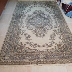 El dokuma Isparta Yün Halı ,krem,bej açık yeşil tonlarda