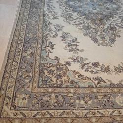 El dokuma Isparta Yün Halı ,krem,bej açık yeşil tonlarda