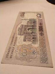 PARA  K 08 121 899 SERİ NOLU 6. EMİSYON 500 LİRA(ENDERRRR) ''ÇOK ÇOK TEMİZ'' STATÜSÜNDE