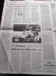 Cumhuriyet Gazetesi - 8 Ekim 2007 - Diyarbakır'daki Kazılarda En Eski Aşk Bulundu - Efes Pilsen'e NBA'de Övgü - Şırnak'ta 13 Şehit - Resmi Fethullah Gülen Tanıtımı - Kaos Paketi TBMM'de - Türkiye'ye Rus Bakışı Ekonomik Müttefik - Napolyon Artık Türk Kirazı - Küresel Tuzak Ilımlı İslam