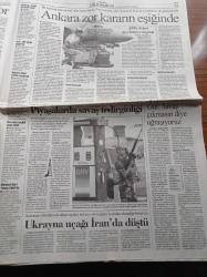 Cumhuriyet Gazetesi - 24 Aralık 2002 - Futbol Federasyonu Avrupa Şampiyonası İçin Yeniden Başvurucak - Nihat Kahveci İspanya'da Yine Manşetlerde - Barbie Hep Zirvede - Ayasofya Müzesi 13.  Sıraya Geriledi - Saddam Muhalifleri Ve Talabani'den Sonra Barzani'de Geliyor - Ahmet Necdet Sezer'den Uyarı Cumhuriyet Düşmanları Hep Vardır - Recep Tayyip Erdoğan Putin İle Görüşecek - Bilim Adamlarını Taşıyan Uçak Kuşkulu Bir Şekilde Düştü - Rektörler AKP'nin Asıl Amacı Üniversiteleri Baskı Altına Almak