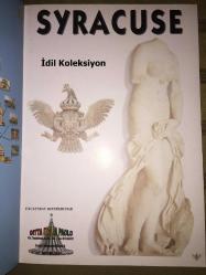Syracuse And The Surrounding Area Between Myth and History With Itıneraries and 3 Maps For Visiting The City And The Surrounding Area- İngilizce Kitap (Şehir ve Çevresini Ziyaret Etmek İçin Güzergahlar ve 3 Harita ile Efsane ve Tarih Arasında Siraküza ve Çevresi)