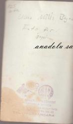 Ankara Ulus Atatürk Heykeli Önünde Milli Bayram Kutlamasında Poz Veren Takım Elbiseli Adam / Foto Ar