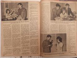 Artist Haftalık Ses Tiyatro ve Sinema Mecmuası Dergisi - 3 Temmuz 1962 - Sayı:102 - Göksel Arsoy - Neriman Köksal - Münir Özku l - Ekrem Bora - Turgut Özatay - Ayfer Koray - Müşfik Kenter - Yıldız Kenter - Nail Yurdakul - Orhan Boran - Muhterem Nur - Yücel Özturan - Bir Boğaz Gezintisi haberi - Orhan Günşiray - Metin Oktay - Uzaktan Sesleniş haberi - Bizimkiler Haberi - Filiz Akın - Tanju Gürsu - Serpil Gül - Deniz Engin - Sylvia Prenes - Göksel Arsoy - Asım Arsoy - Salih Tozan - Suna Pekuysal - Türkan Şoray - Fikret Hakan - Filiz'in Köşesi haberi - Elia Kazan - Özcan Bilge - Efgan Efekan - Lale Oraloğlu - Orhan Elmas - Maha Gene - Filiz Akın - Perihan Sözeri - Suna Pekuysal - Özden Çelik - İnce Mehmet - Türkan Şoray - Ulvi Uraz - Orhan Günşiray - Meral Sayın - Attila Yelkenci - Yılmaz Duru - Semih Sergen - Suphi Kaner - Nedret Güvenç - Atıf Yılmaz - Nurhan Nur - Safiye Ayla - Ayhan Işık - Fatma Girik - Turgut Özatay fotoğraf ve haberi - Tam Takım Dergi